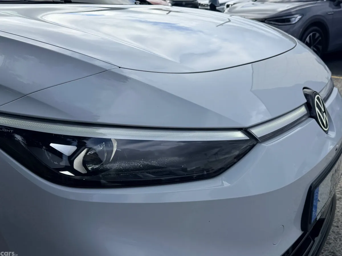 Volkswagen ID.7 Hatchback, Electric, 2024, White