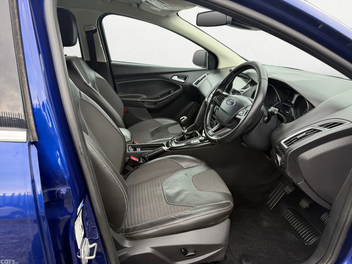 Ford Focus Hatchback, Diesel, 2018, Blue