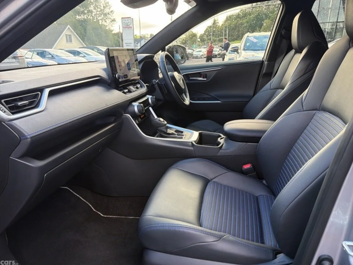Toyota RAV4 SUV, Petrol Hybrid, 2025, Grey