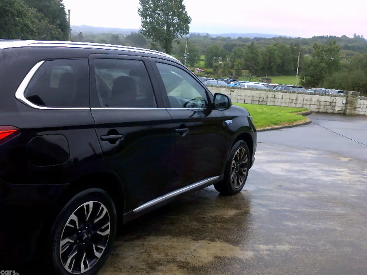Mitsubishi Outlander SUV, Petrol Plug-in Hybrid, 2018, Black