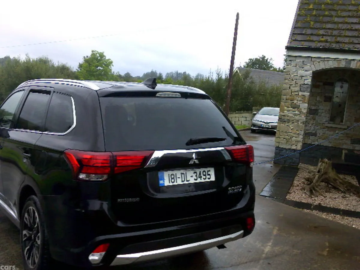 Mitsubishi Outlander SUV, Petrol Plug-in Hybrid, 2018, Black