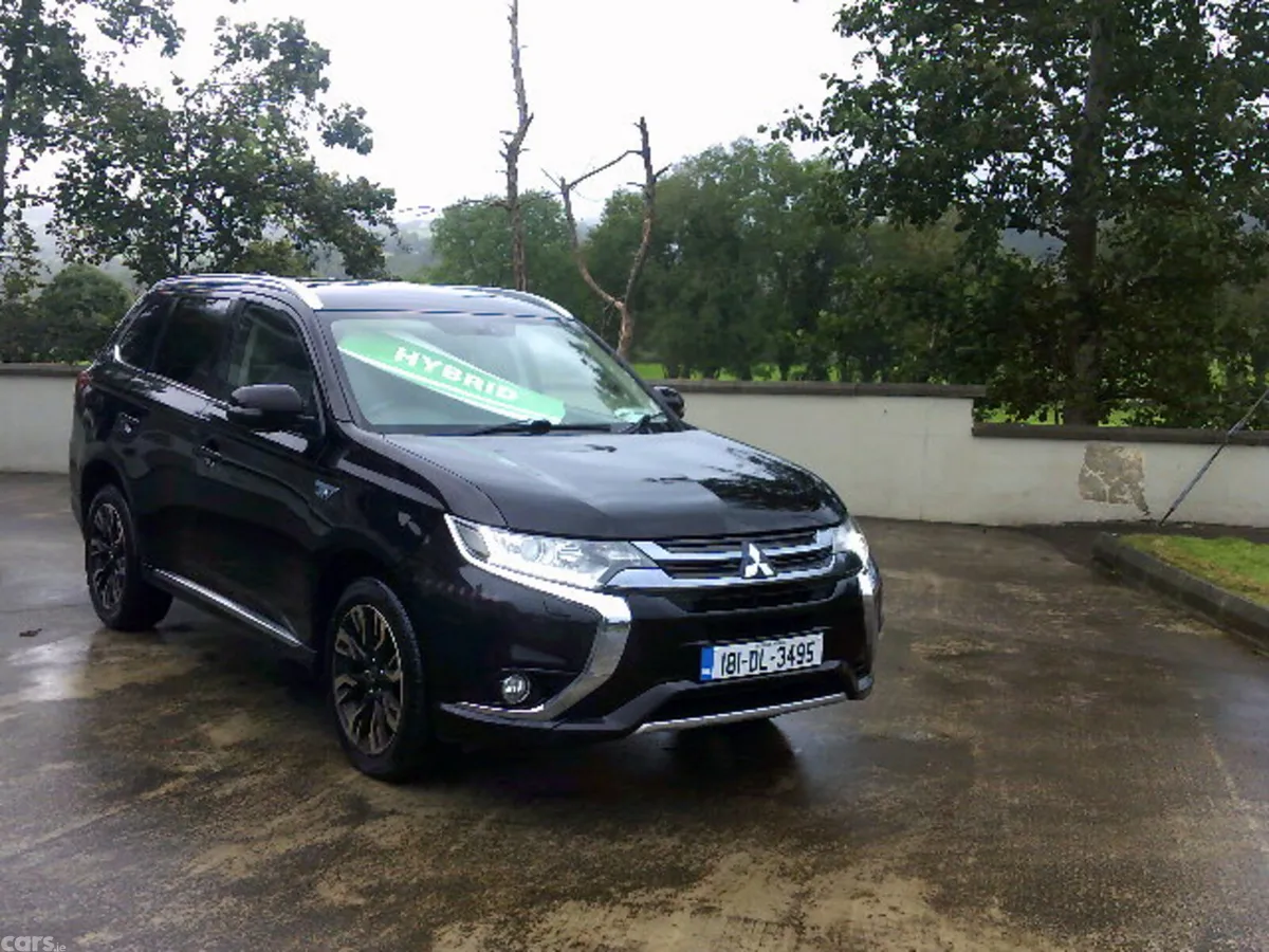 Mitsubishi Outlander SUV, Petrol Plug-in Hybrid, 2018, Black