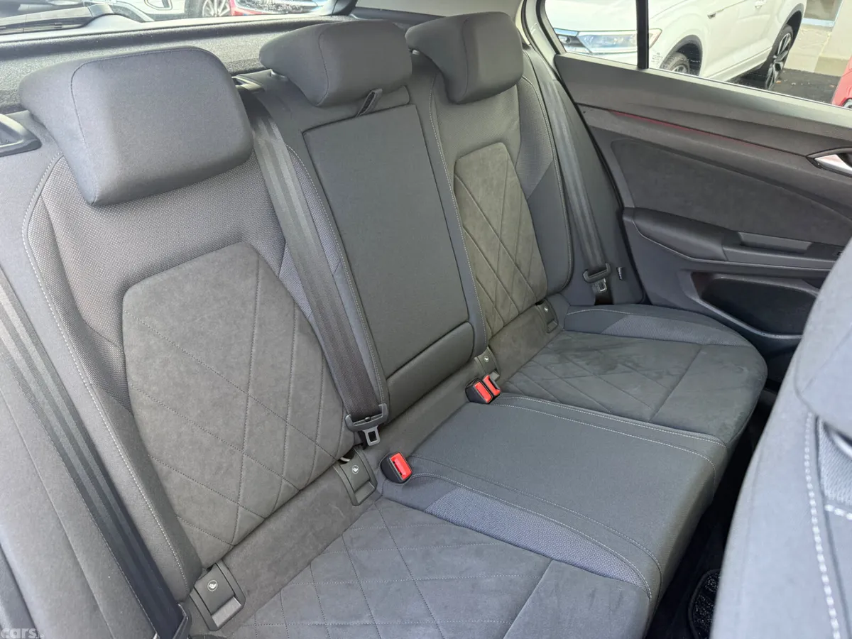 Volkswagen Golf Hatchback, Diesel, 2024, White