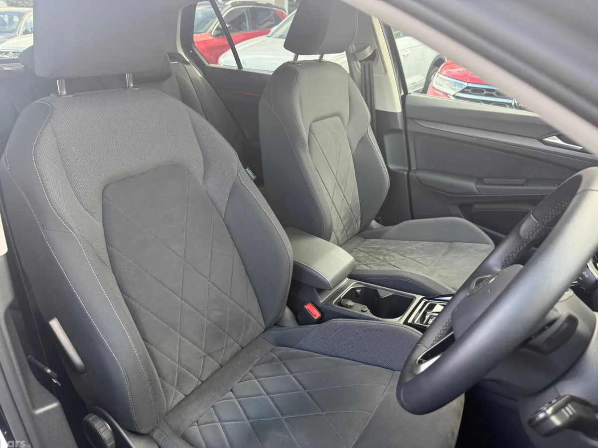 Volkswagen Golf Hatchback, Diesel, 2024, Black