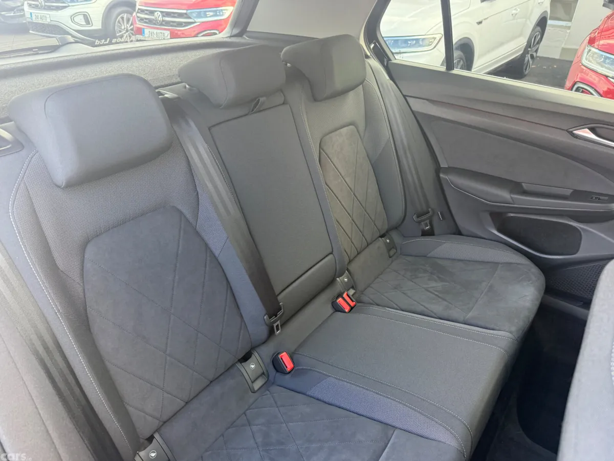 Volkswagen Golf Hatchback, Diesel, 2024, Black