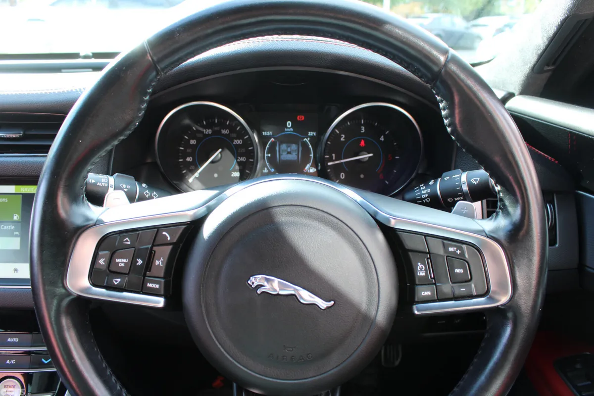 Jaguar XF Saloon, Diesel, 2019, Black