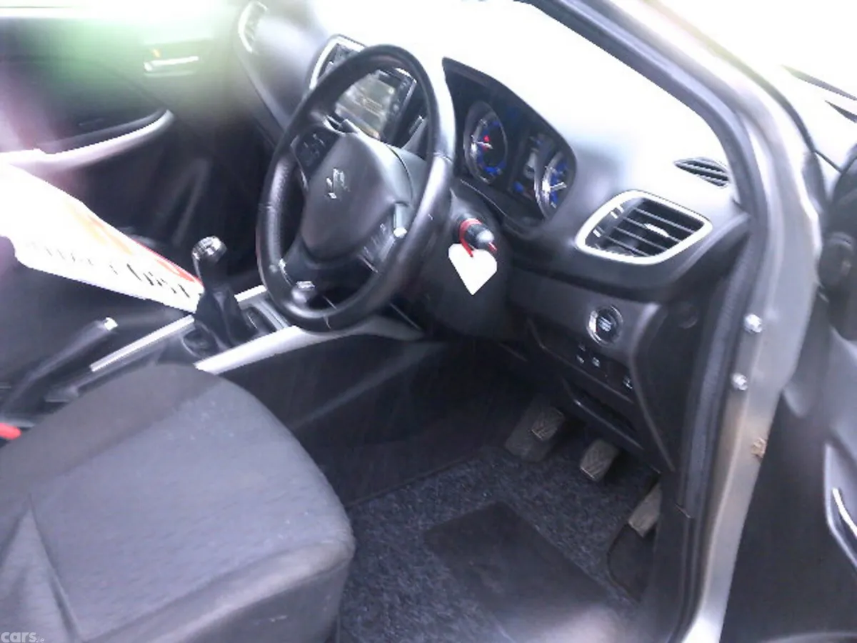 Suzuki Baleno Hatchback, Petrol, 2016, Silver