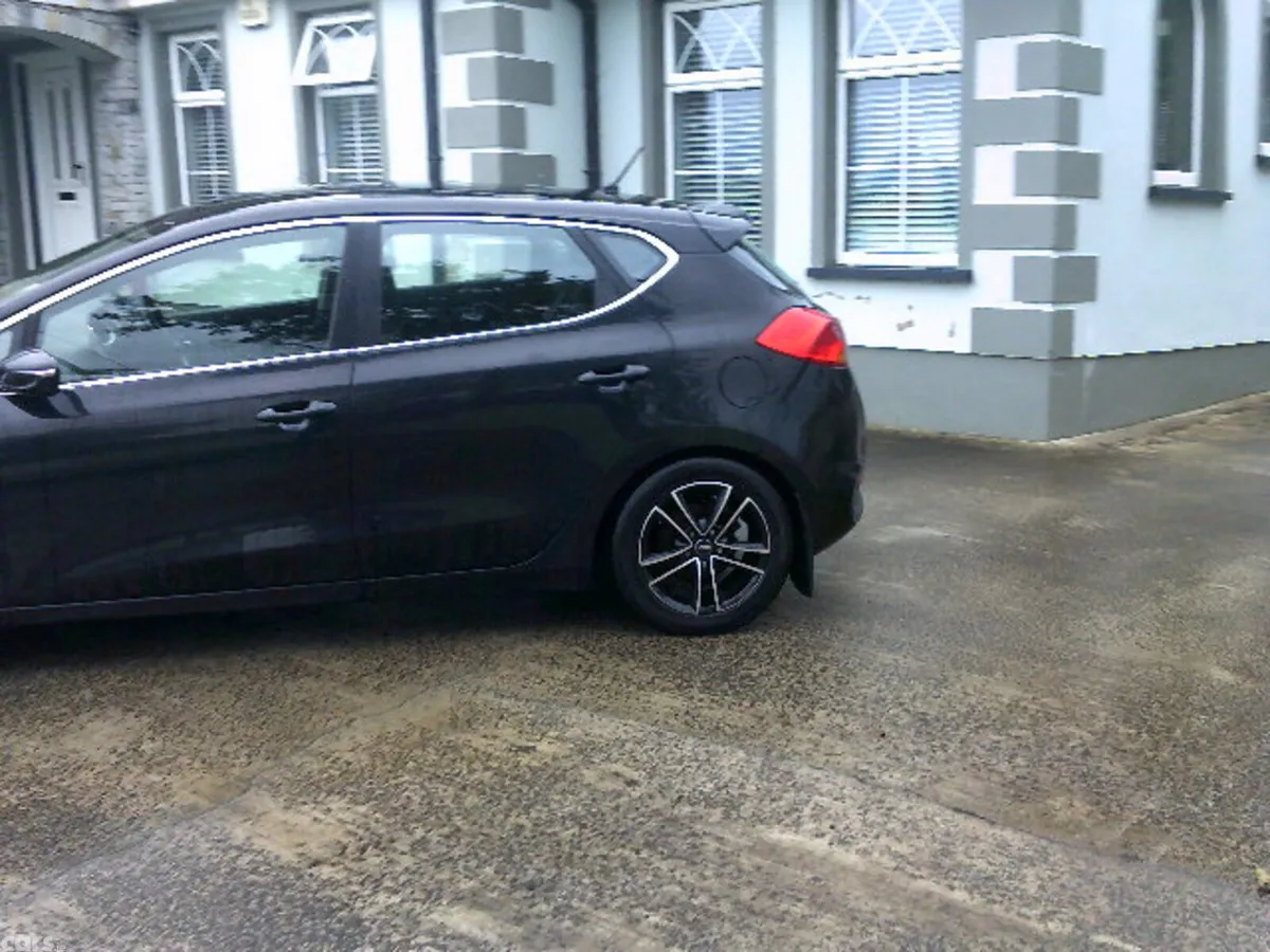 Kia Ceed Hatchback, Diesel, 2014, Black