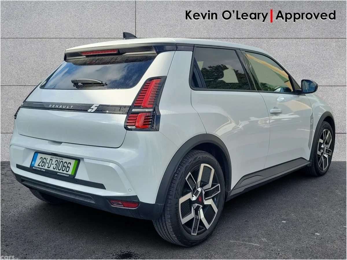 Renault 5 Hatchback, Electric, 2026, White