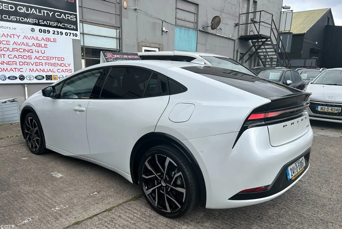 Toyota Prius Hatchback, Petrol Hybrid, 2024, White