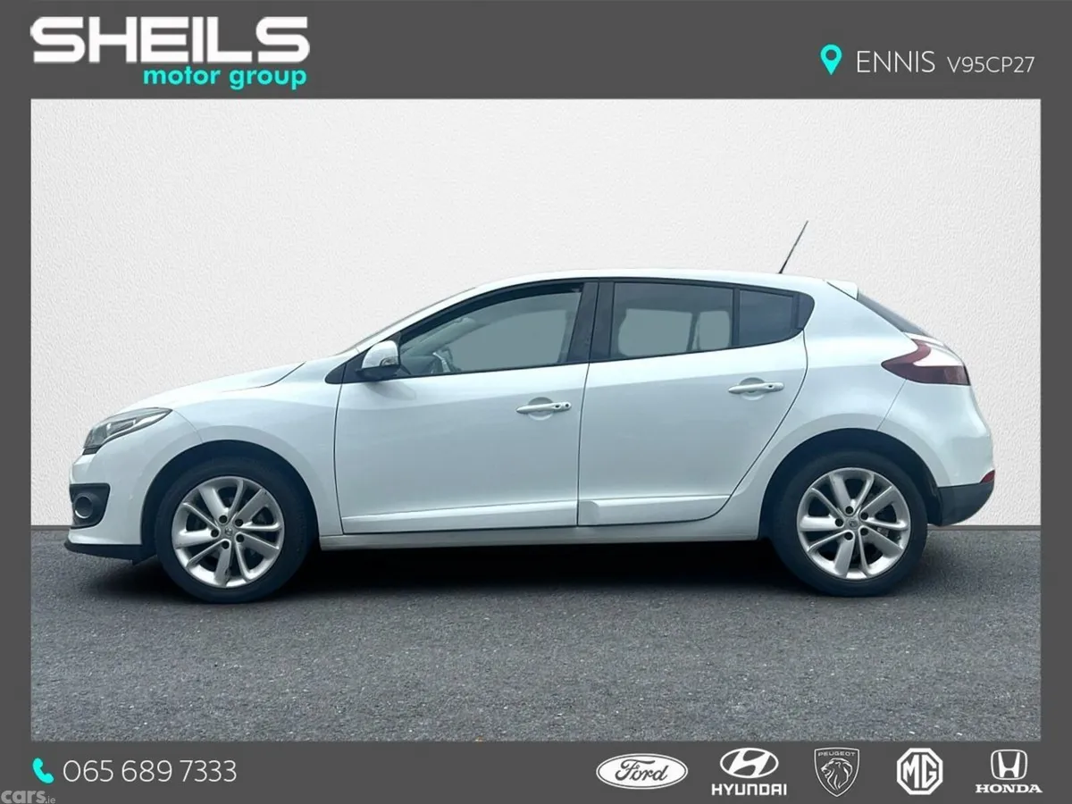 Renault Megane Hatchback, Petrol, 2016, White
