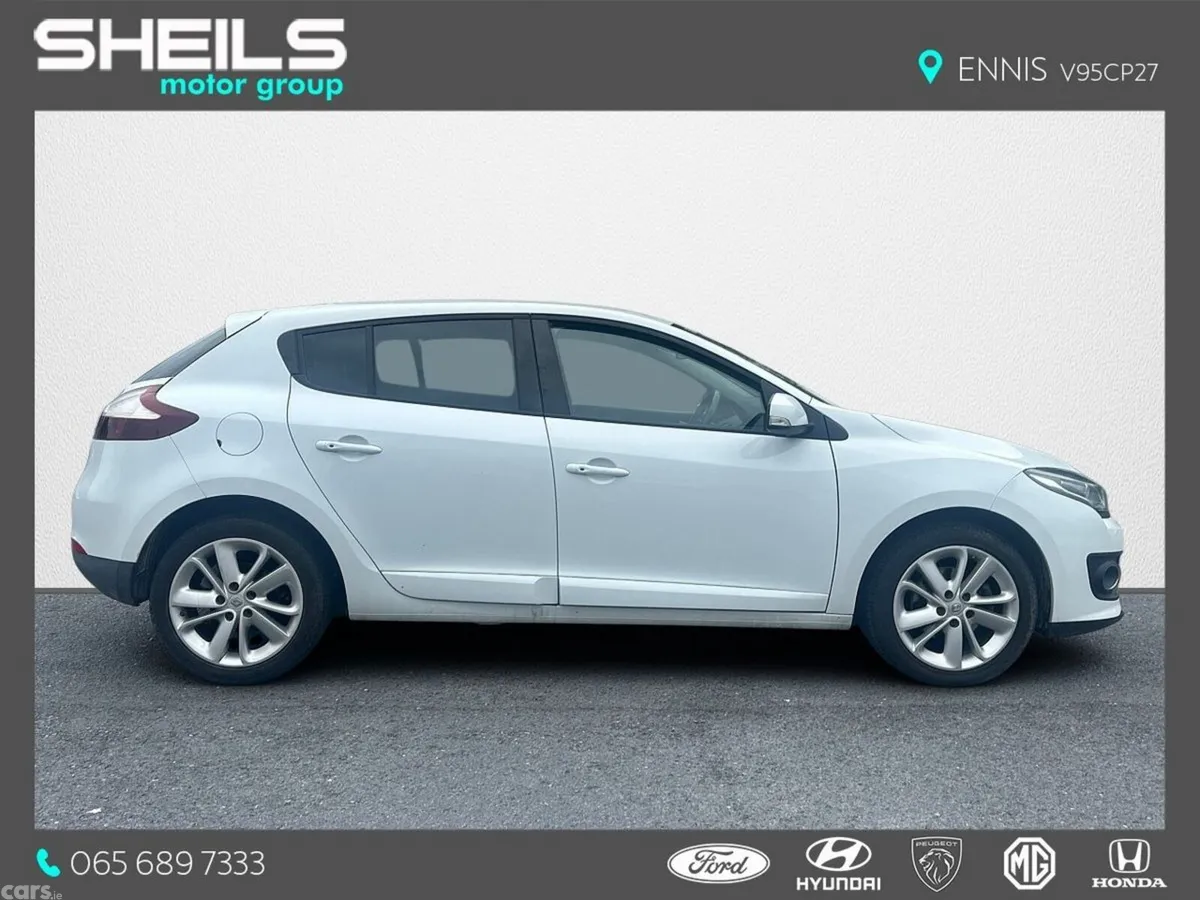 Renault Megane Hatchback, Petrol, 2016, White
