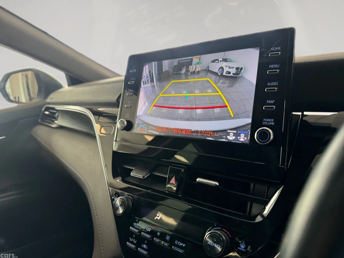 Toyota Camry Saloon, Petrol Hybrid, 2021, White