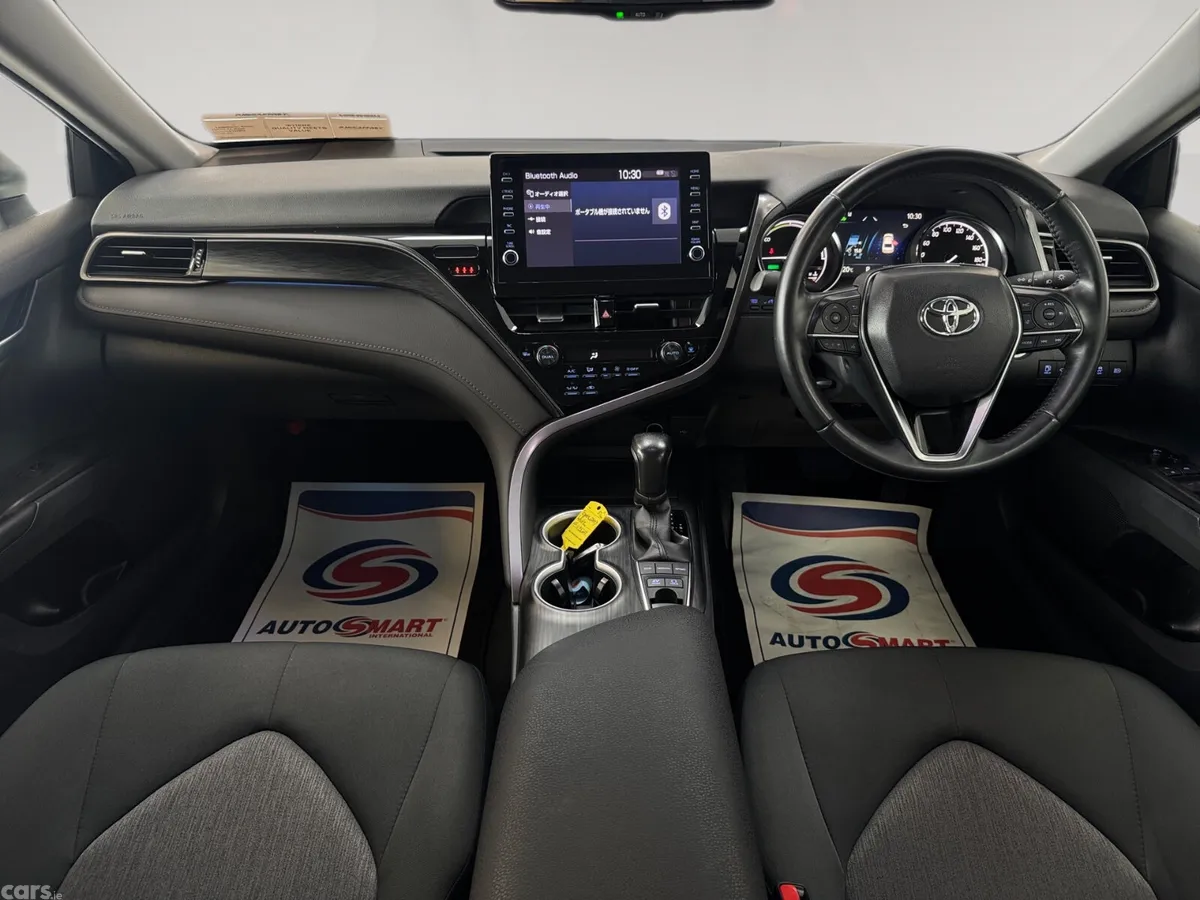 Toyota Camry Saloon, Petrol Hybrid, 2021, White