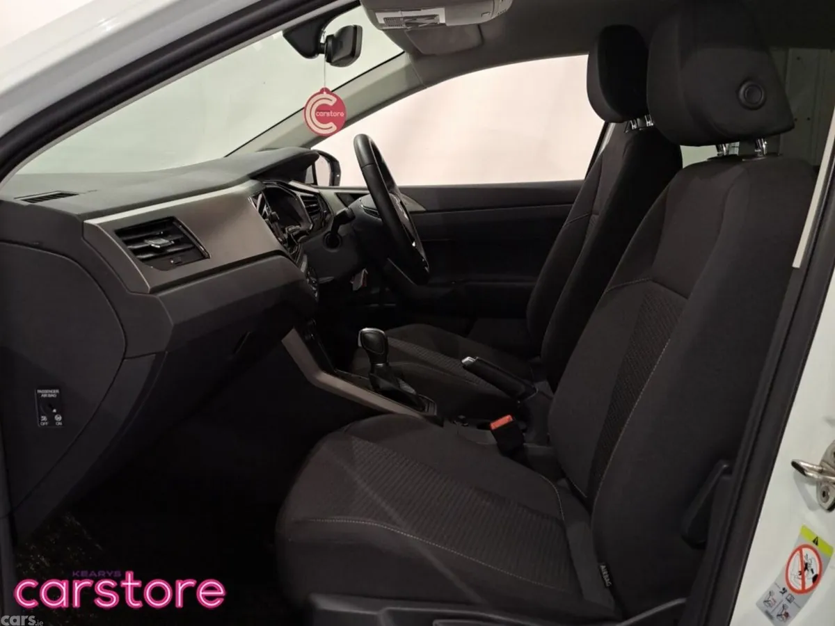 Volkswagen Polo Hatchback, Petrol, 2018, White