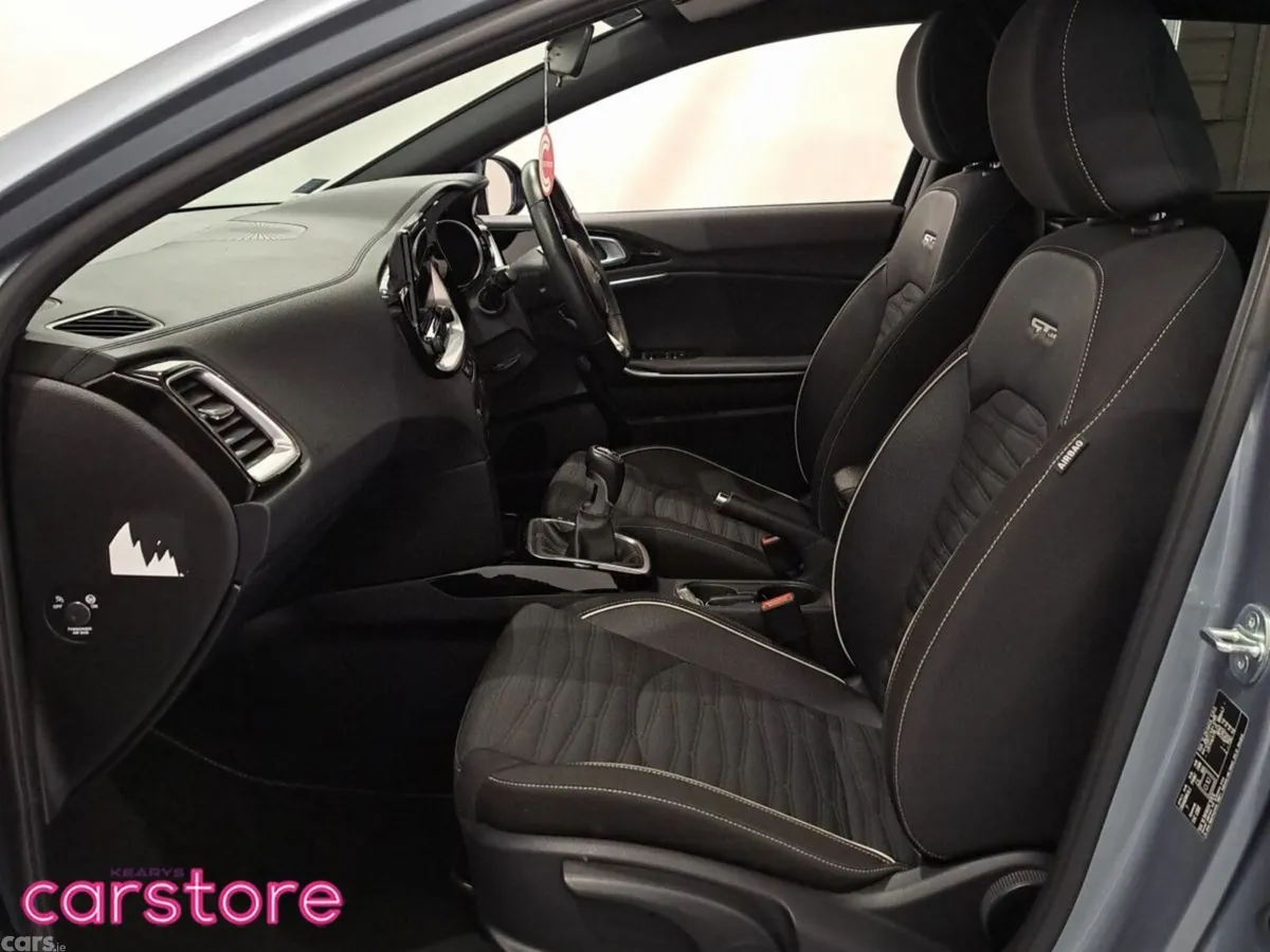 Kia Ceed Hatchback, Diesel Hybrid, 2023, Grey