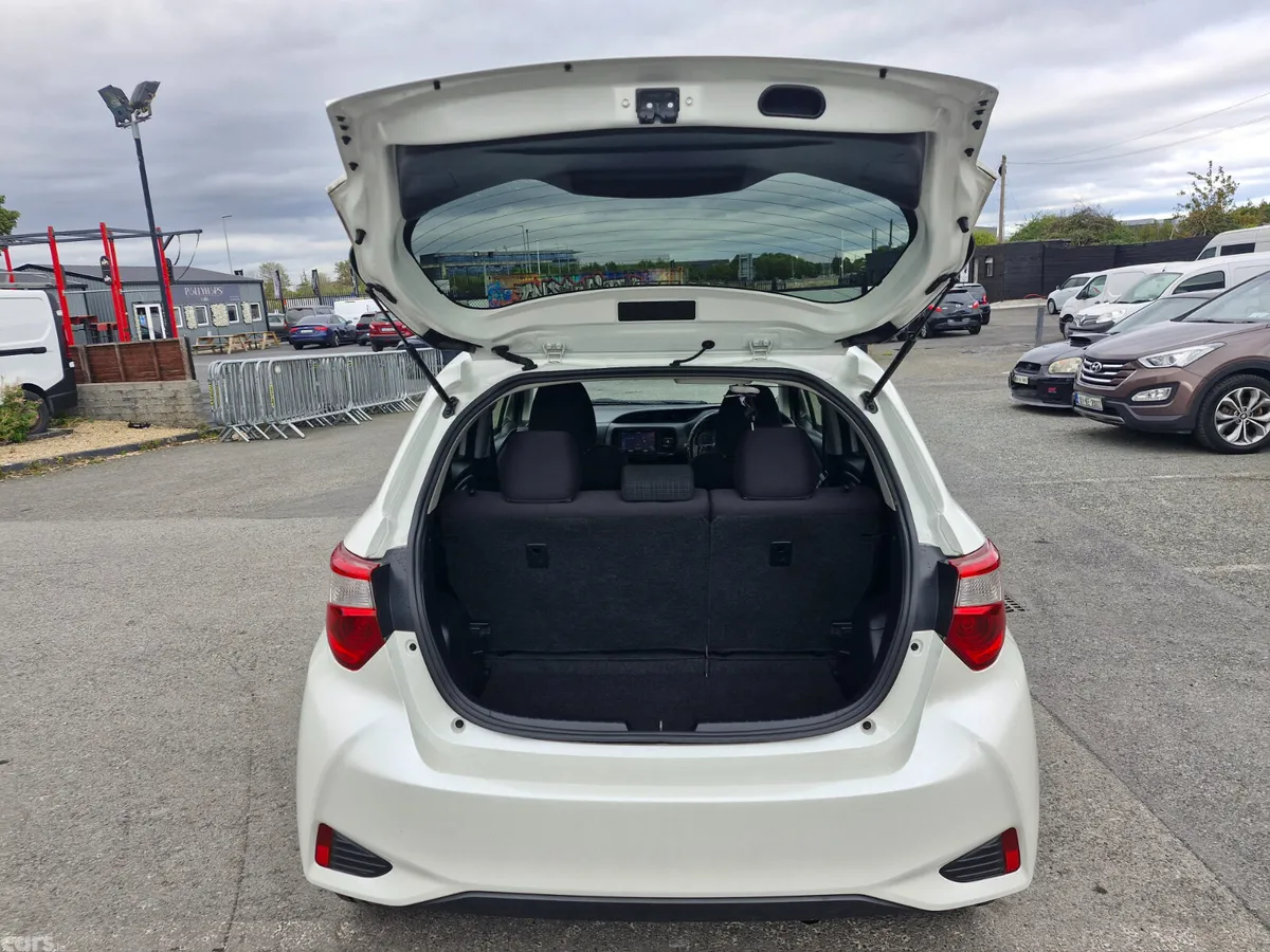 Toyota Vitz Hatchback, Petrol Hybrid, 2017, White