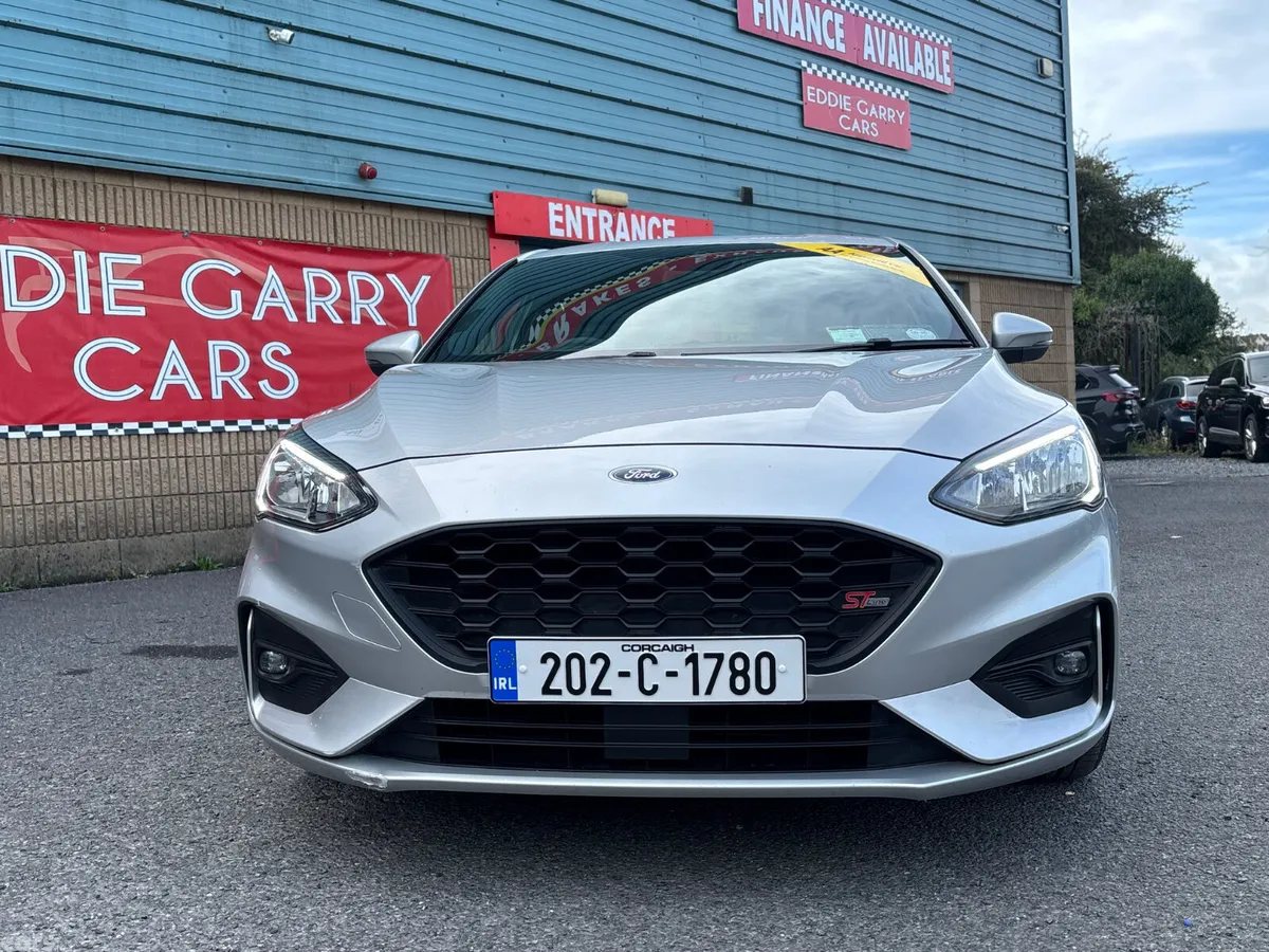 Ford Focus Hatchback, Diesel, 2020, Grey