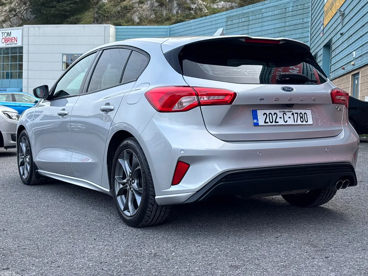 Ford Focus Hatchback, Diesel, 2020, Grey