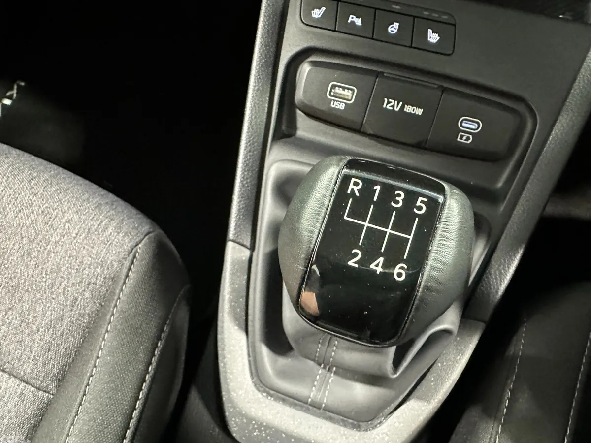 Kia Stonic Hatchback, Petrol, 2026, Blue