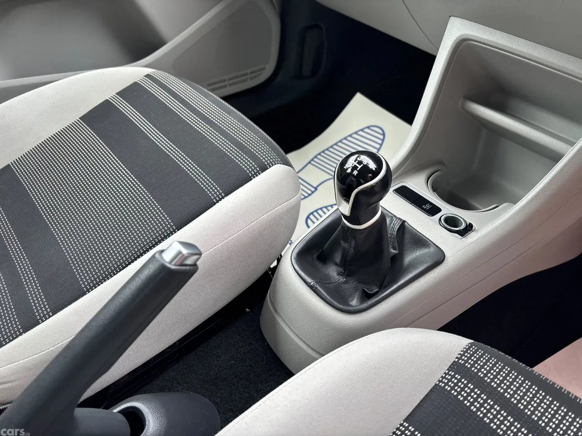 SEAT Mii Hatchback, Petrol, 2015, Silver
