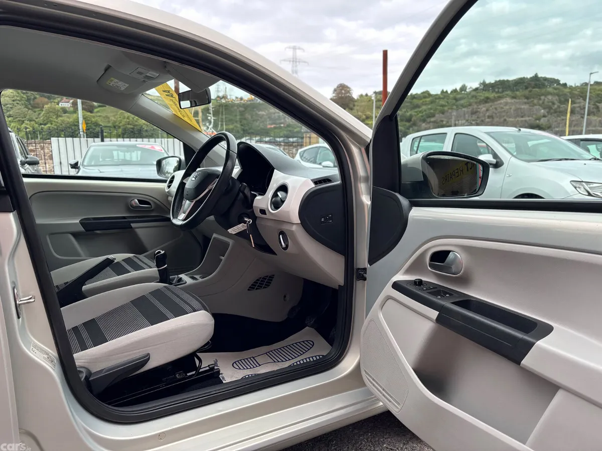 SEAT Mii Hatchback, Petrol, 2015, Silver