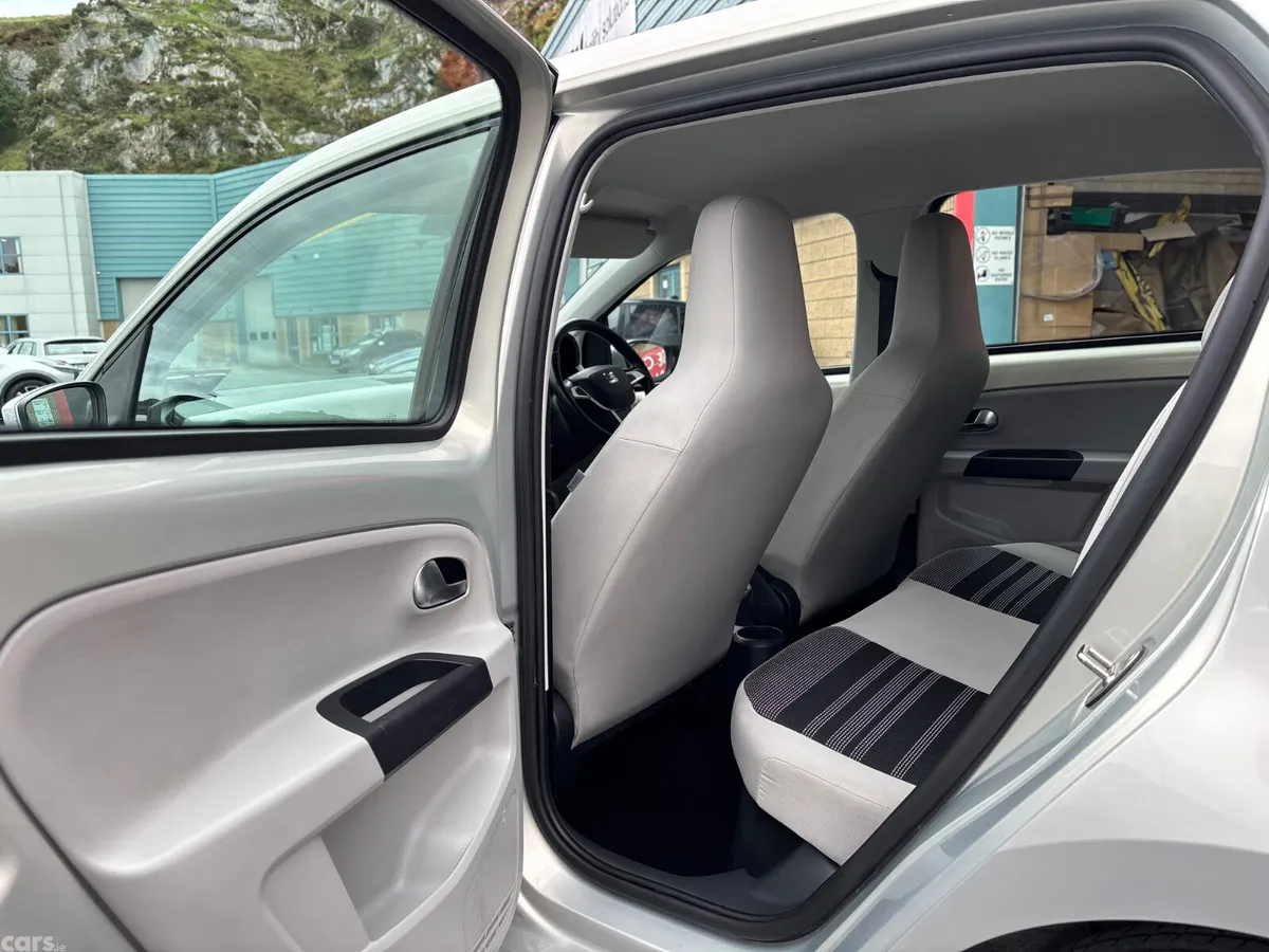 SEAT Mii Hatchback, Petrol, 2015, Silver