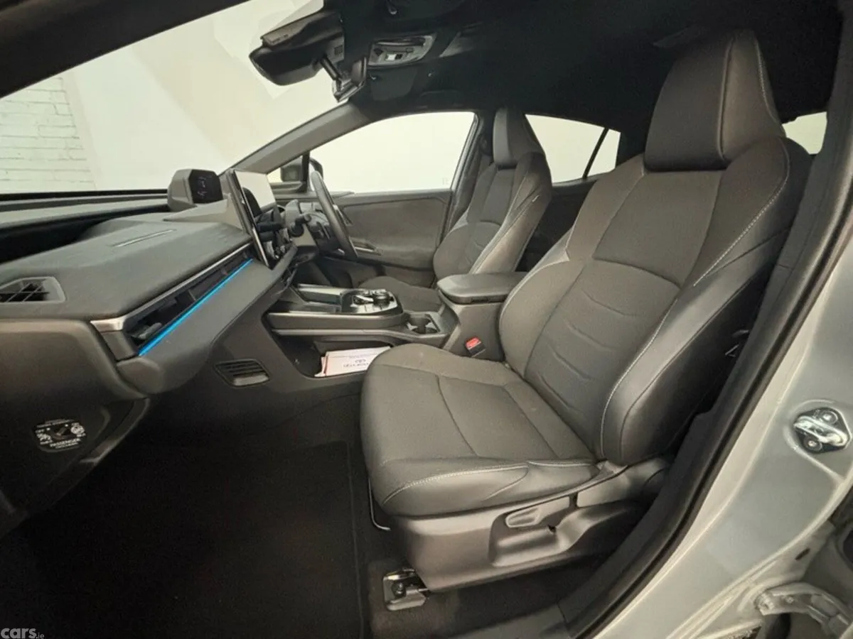 Toyota C-HR Estate, Electric, 2026, Grey