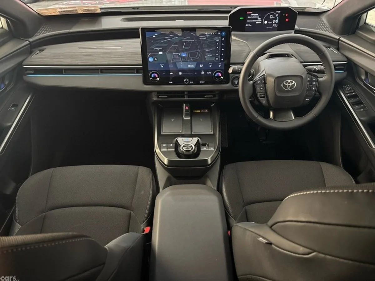 Toyota C-HR Estate, Electric, 2026, Grey