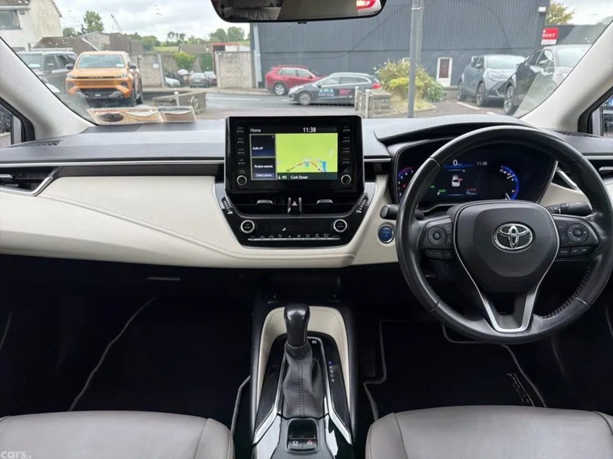 Toyota Corolla Saloon, Petrol Hybrid, 2022, Grey