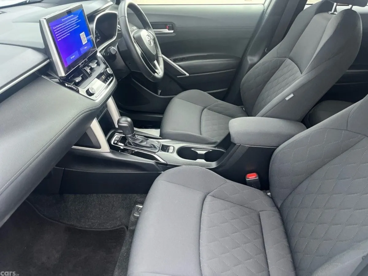 Toyota Corolla Cross Hatchback, Petrol Hybrid, 2025, Silver
