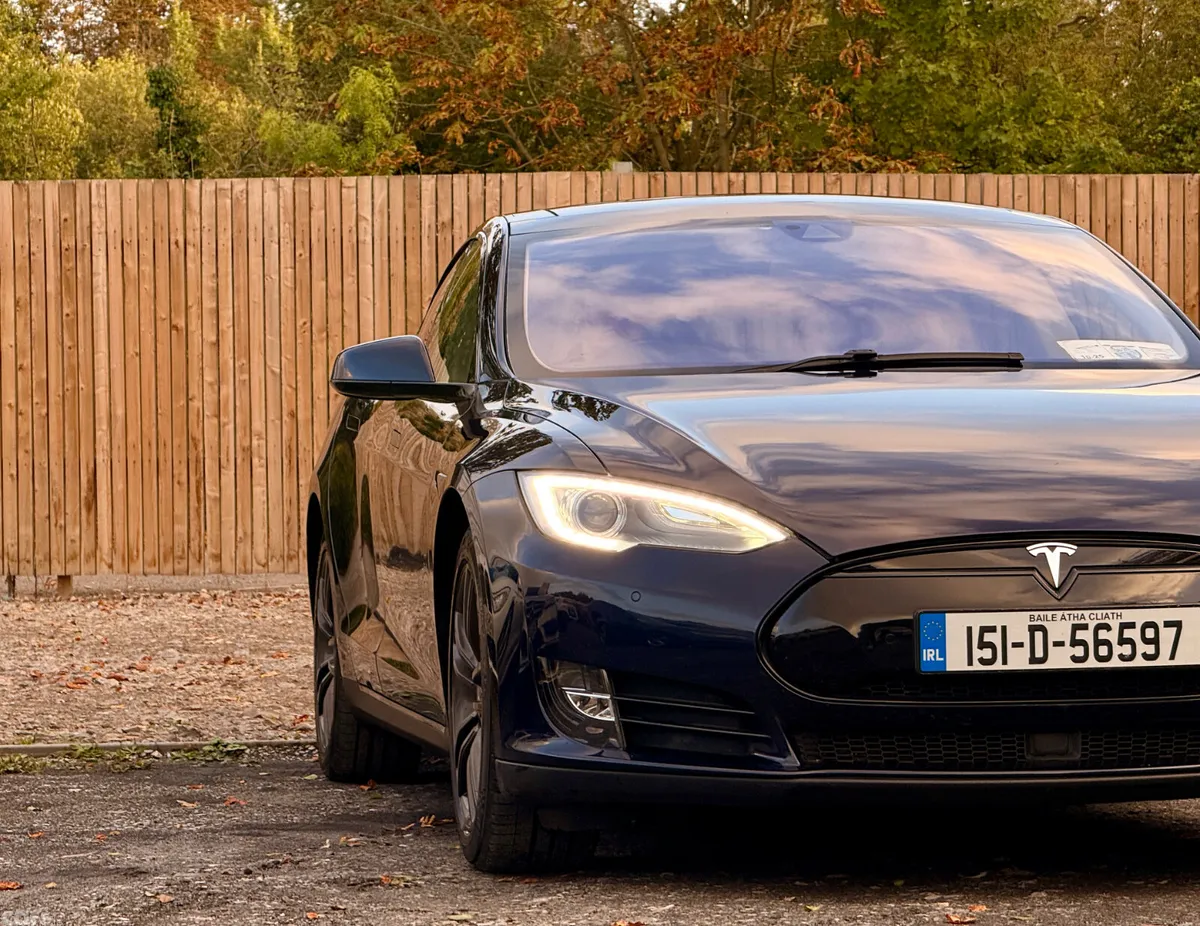 Tesla Model S Hatchback, Electric, 2015, Blue