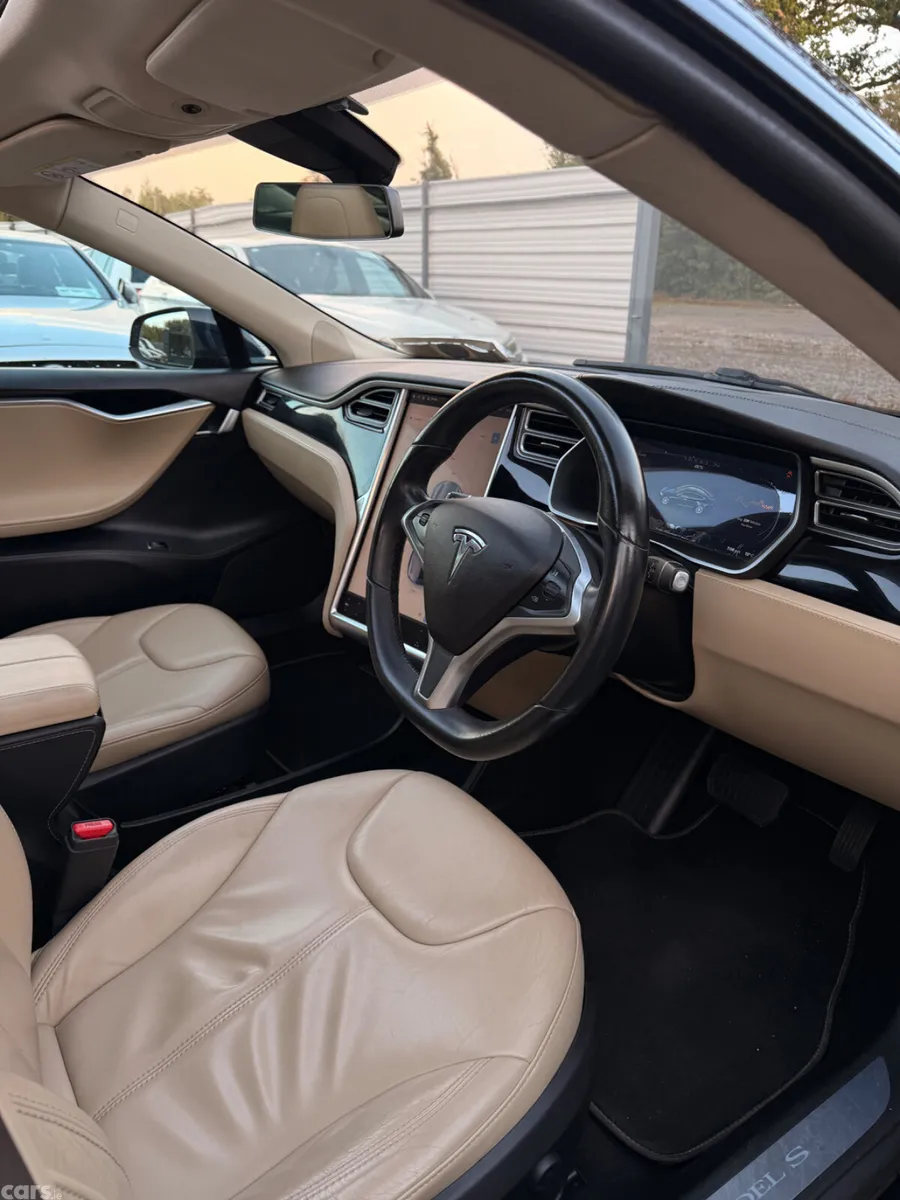 Tesla Model S Hatchback, Electric, 2015, Blue