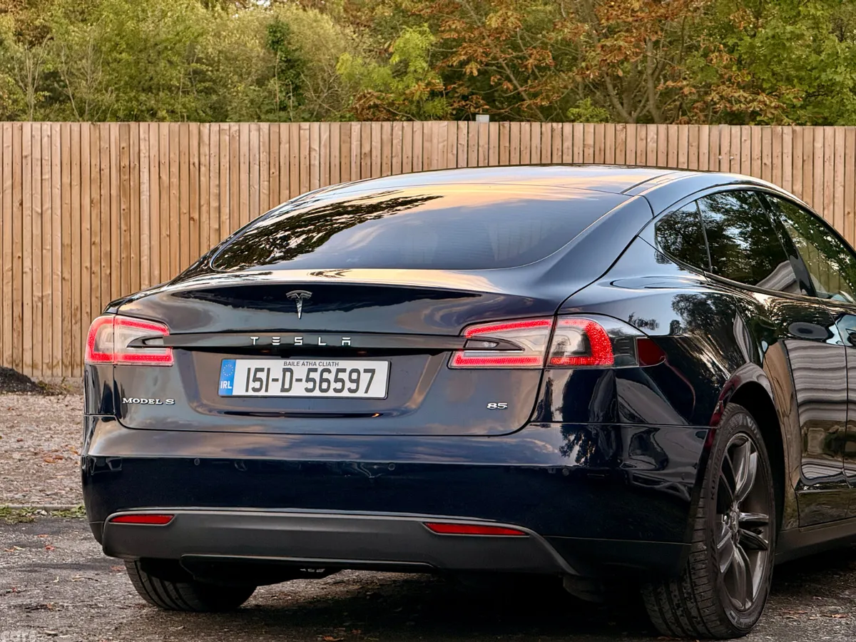 Tesla Model S Hatchback, Electric, 2015, Blue