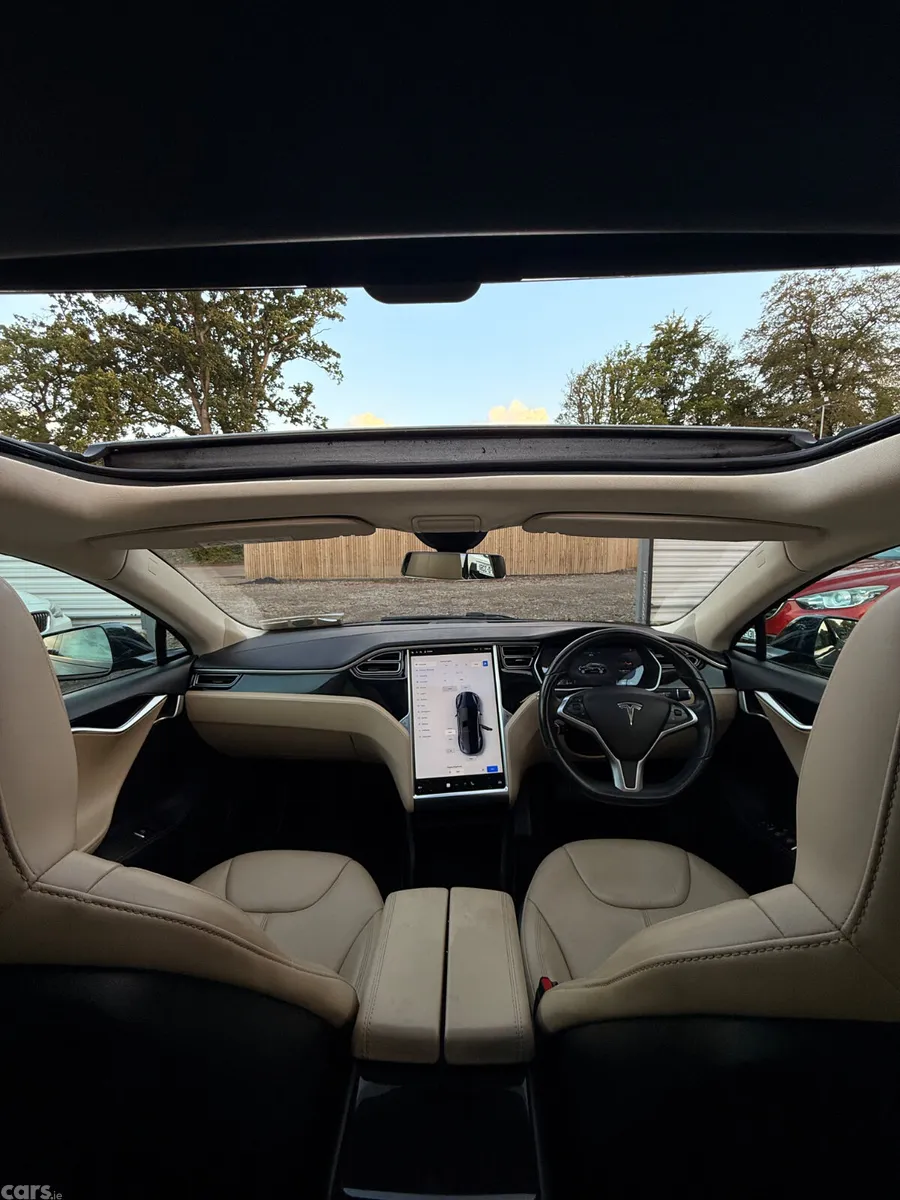 Tesla Model S Hatchback, Electric, 2015, Blue