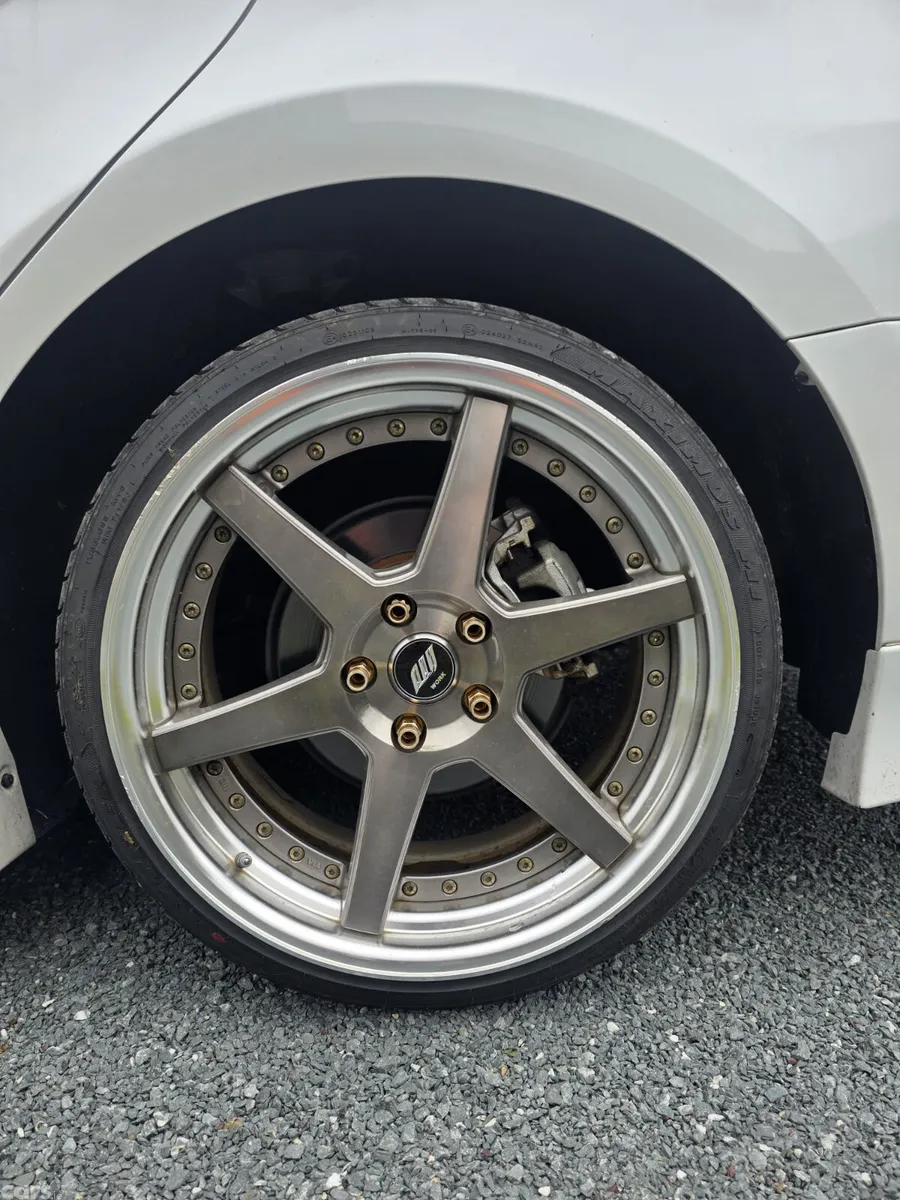 Toyota Camry Saloon, Petrol Hybrid, 2019, White