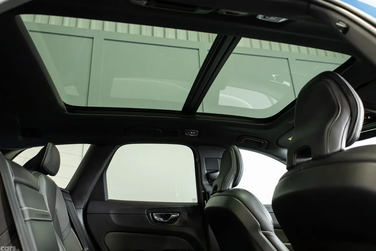Volvo XC60 SUV, Diesel, 2020, Blue