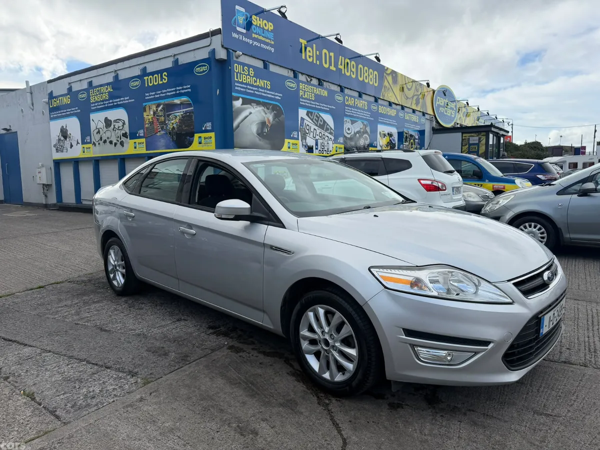 Ford Mondeo Saloon, Diesel, 2011, Silver