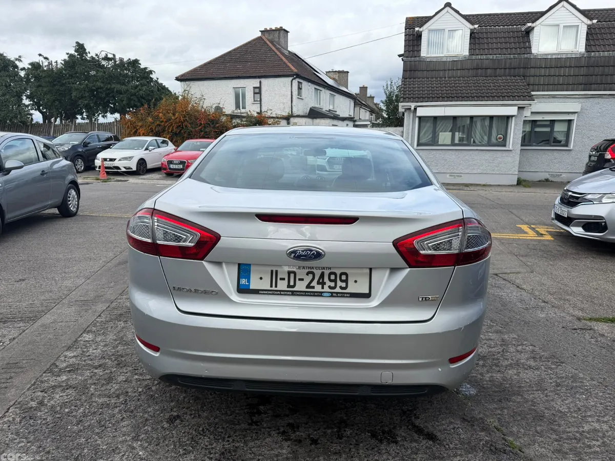 Ford Mondeo Saloon, Diesel, 2011, Silver