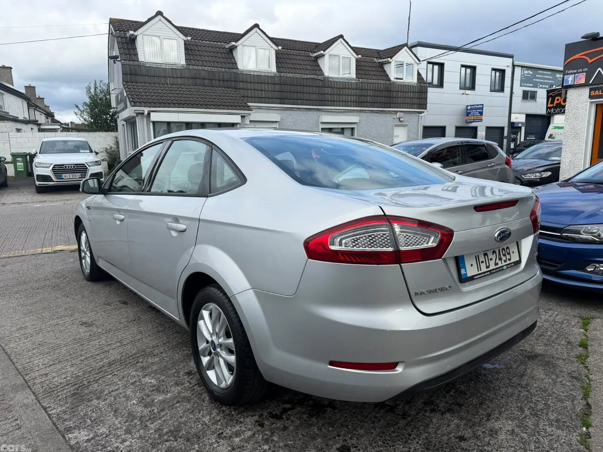 Ford Mondeo Saloon, Diesel, 2011, Silver