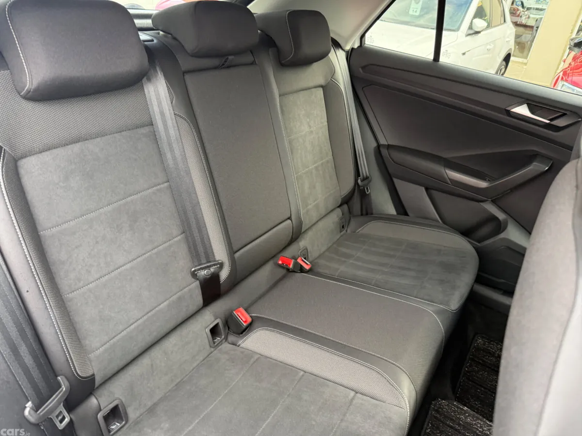 Volkswagen T-Roc SUV, Petrol, 2023, White