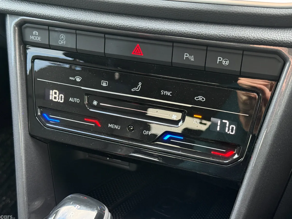 Volkswagen T-Roc SUV, Petrol, 2023, White