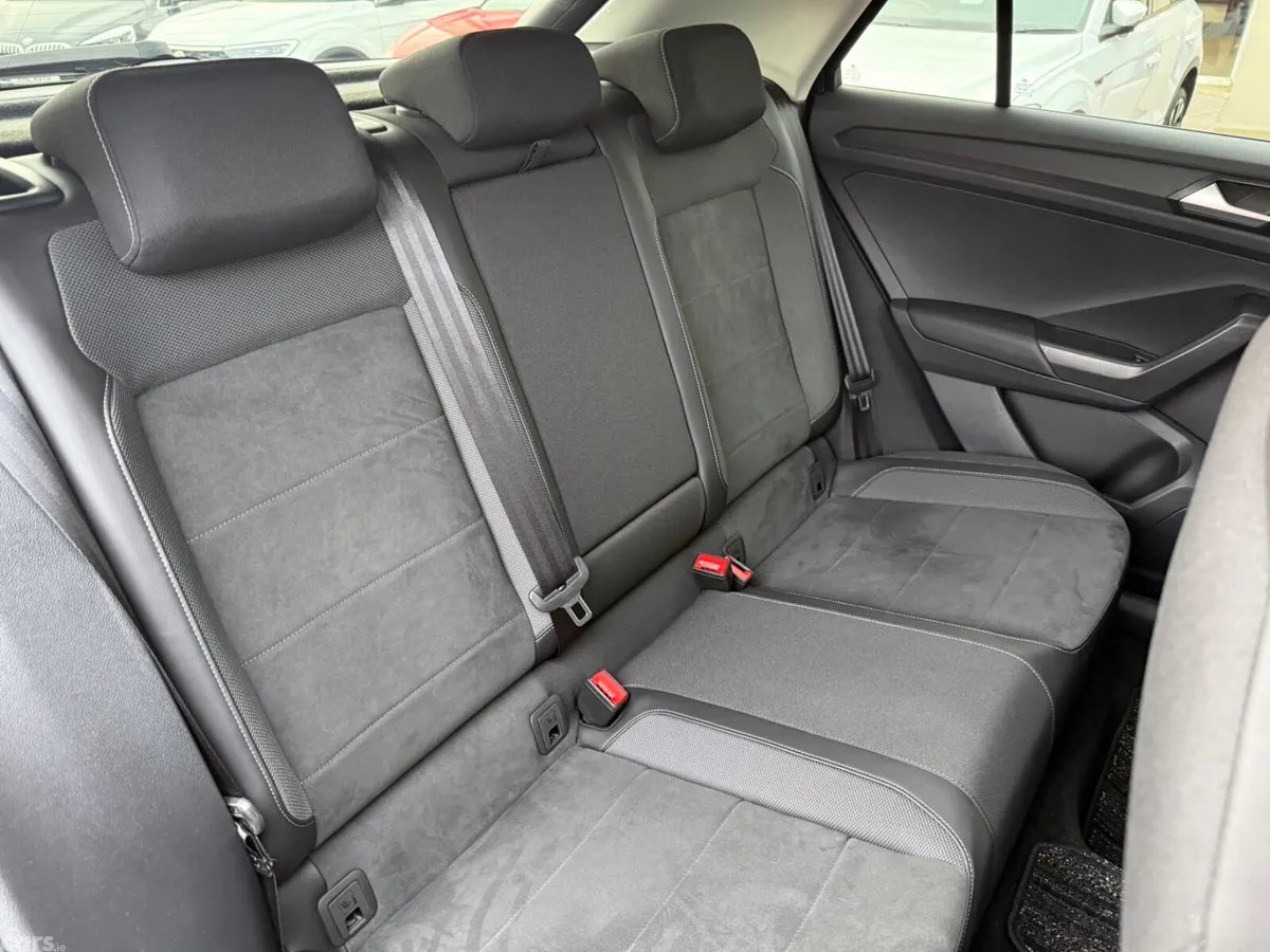 Volkswagen T-Roc SUV, Diesel, 2023, Black