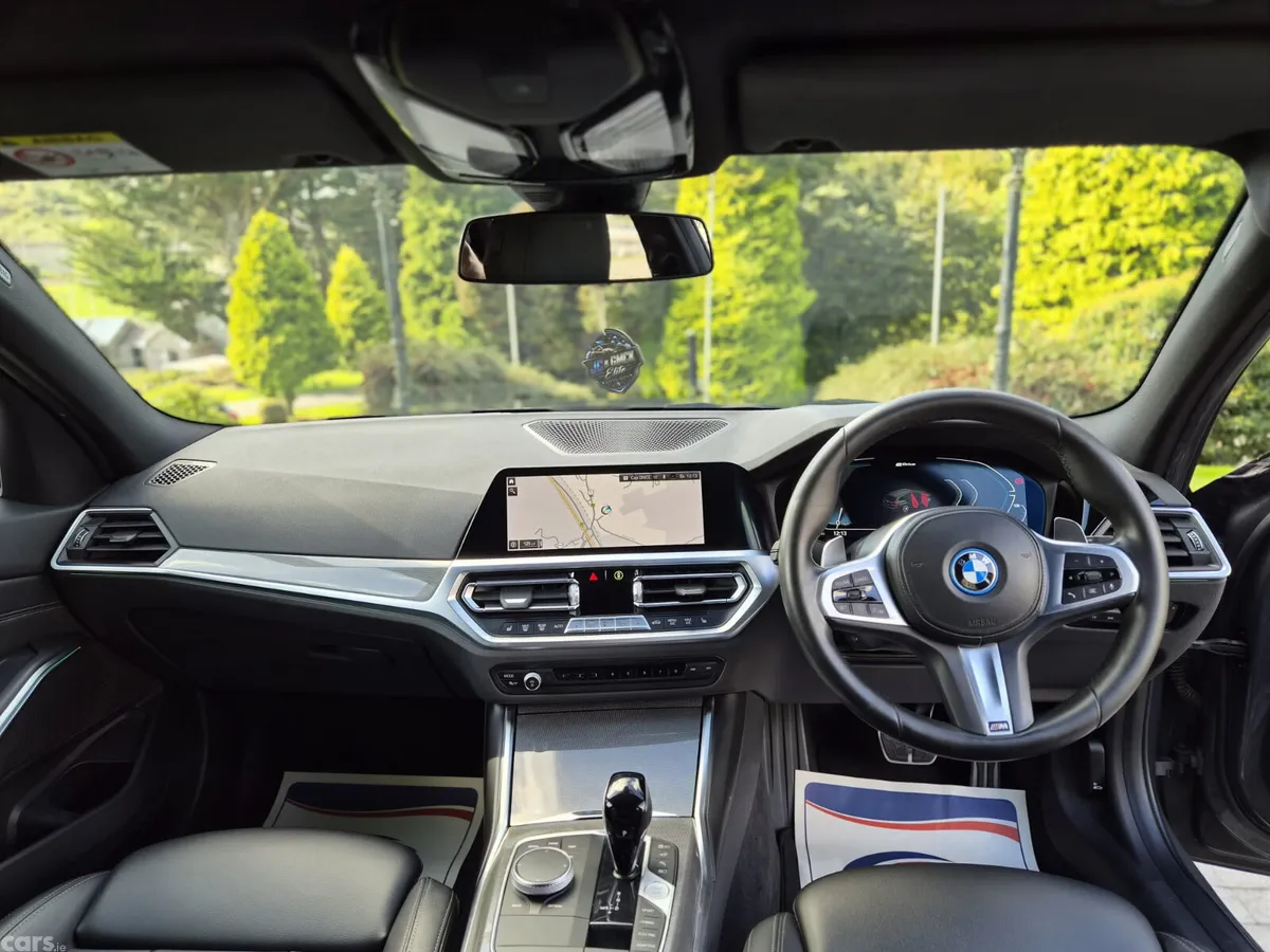 BMW 3-Series Estate, Petrol Plug-in Hybrid, 2022, Grey