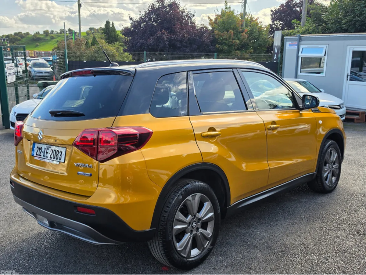 Suzuki Vitara SUV, Petrol Hybrid, 2021, Gold