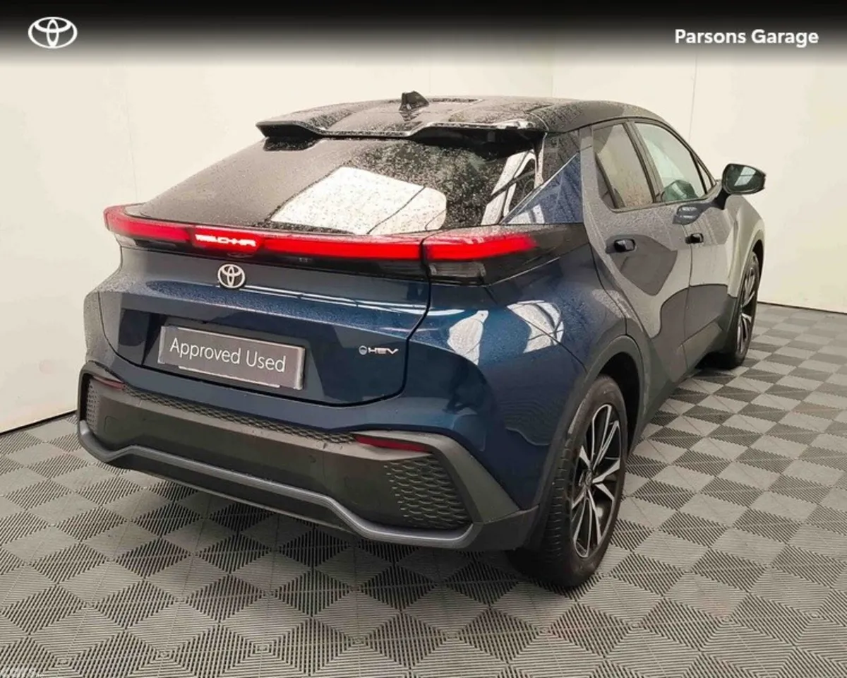 Toyota C-HR SUV, Petrol Hybrid, 2024, Blue