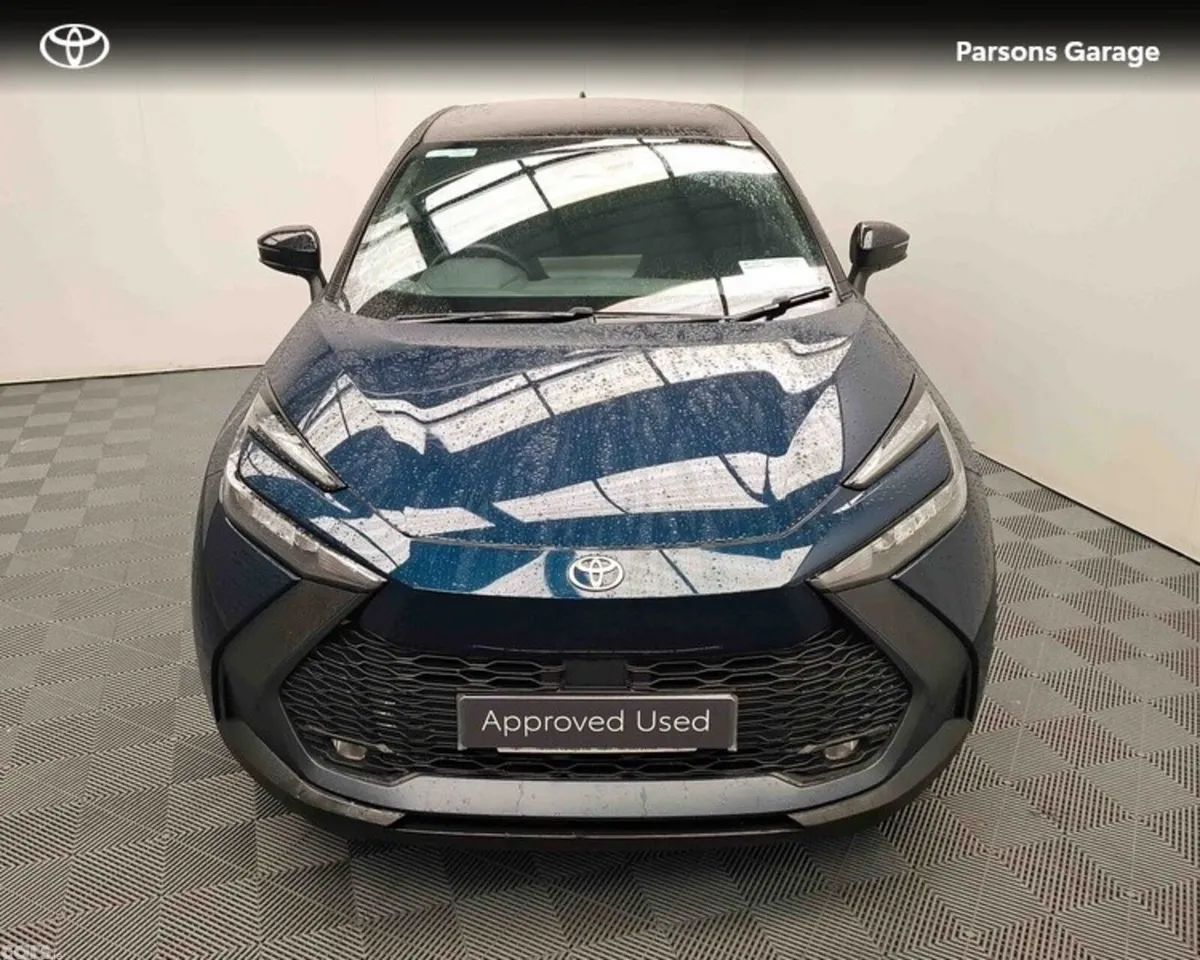 Toyota C-HR SUV, Petrol Hybrid, 2024, Blue