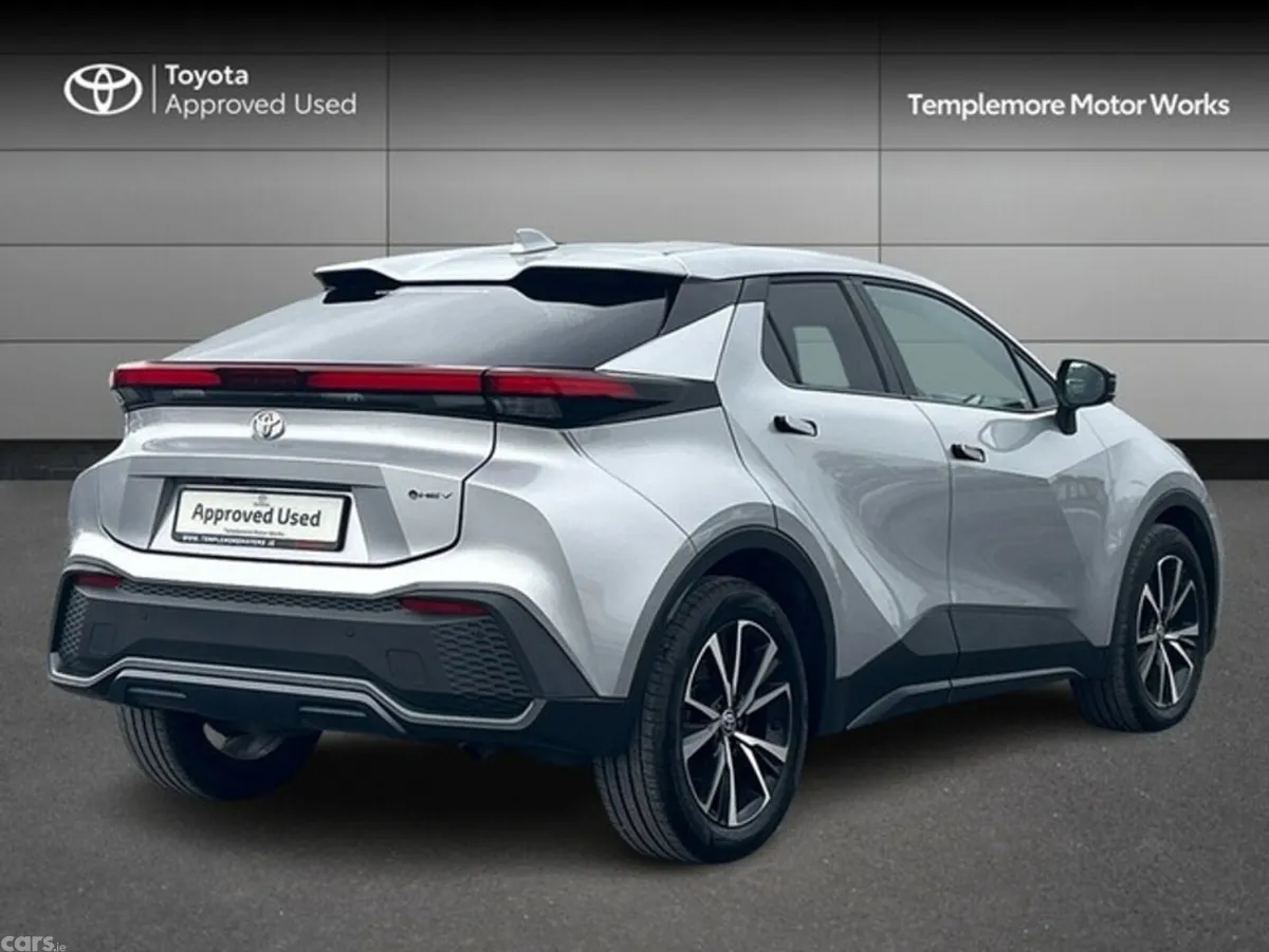 Toyota C-HR SUV, Petrol Hybrid, 2023, Silver