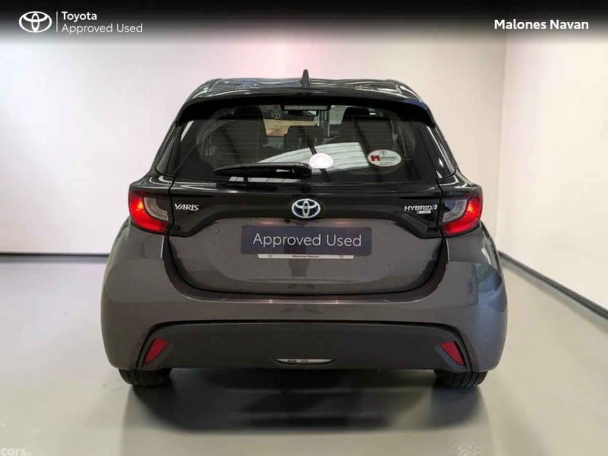Toyota Yaris Hatchback, Petrol Hybrid, 2023, Grey