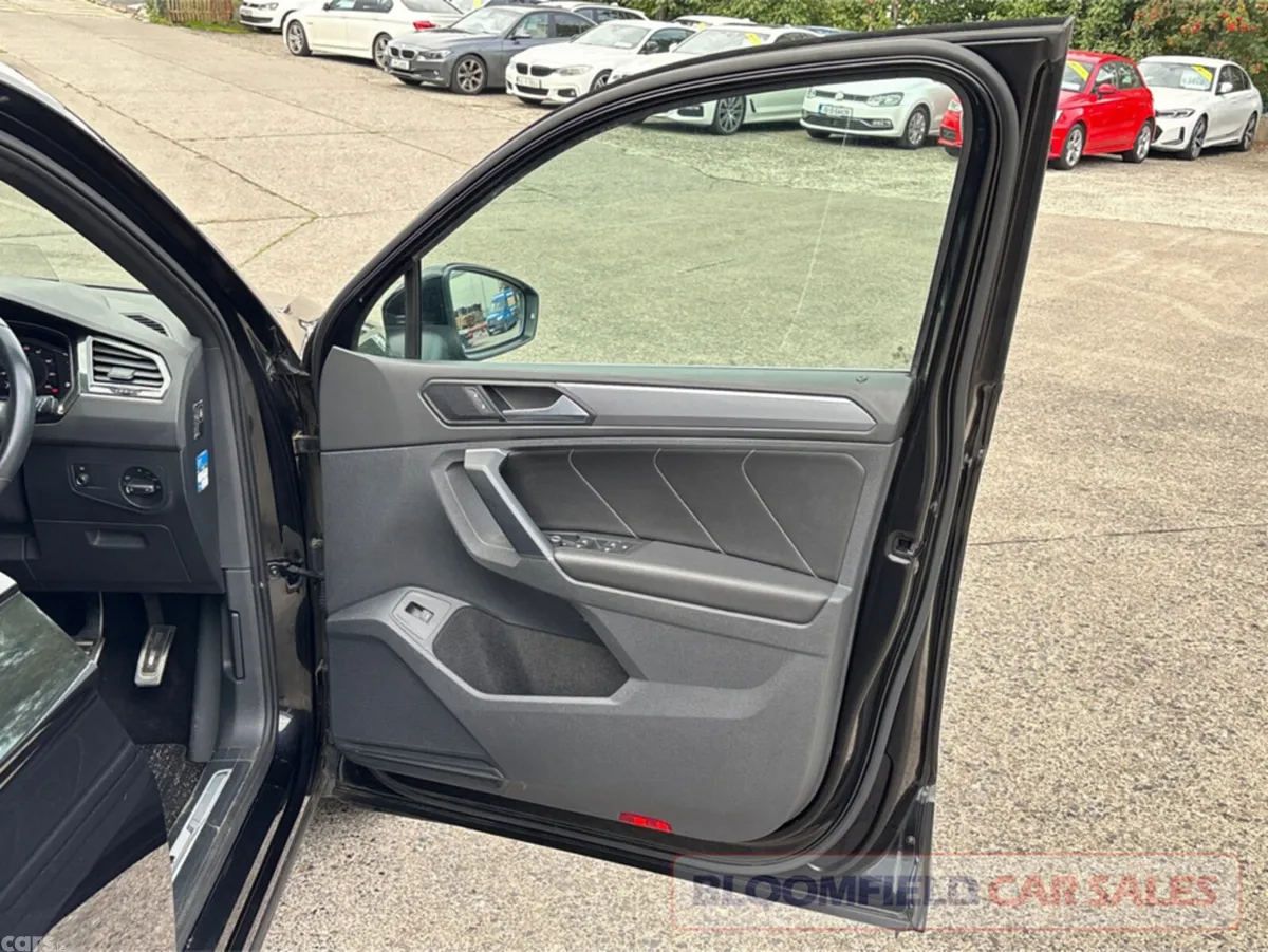 Volkswagen Tiguan SUV, Diesel, 2019, Black